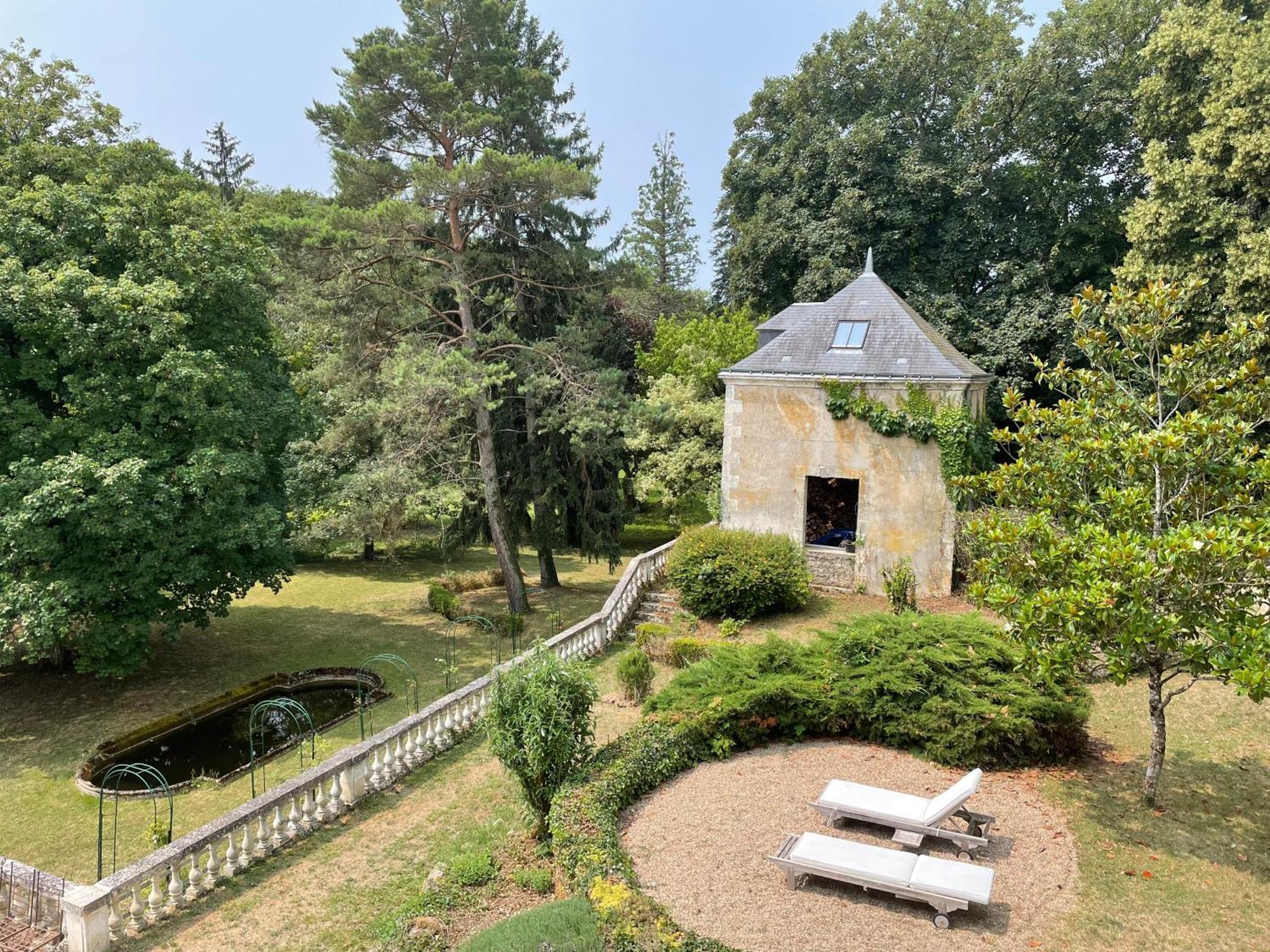 Chateau De La Huberdiere Nazelles-Negron Exterior photo